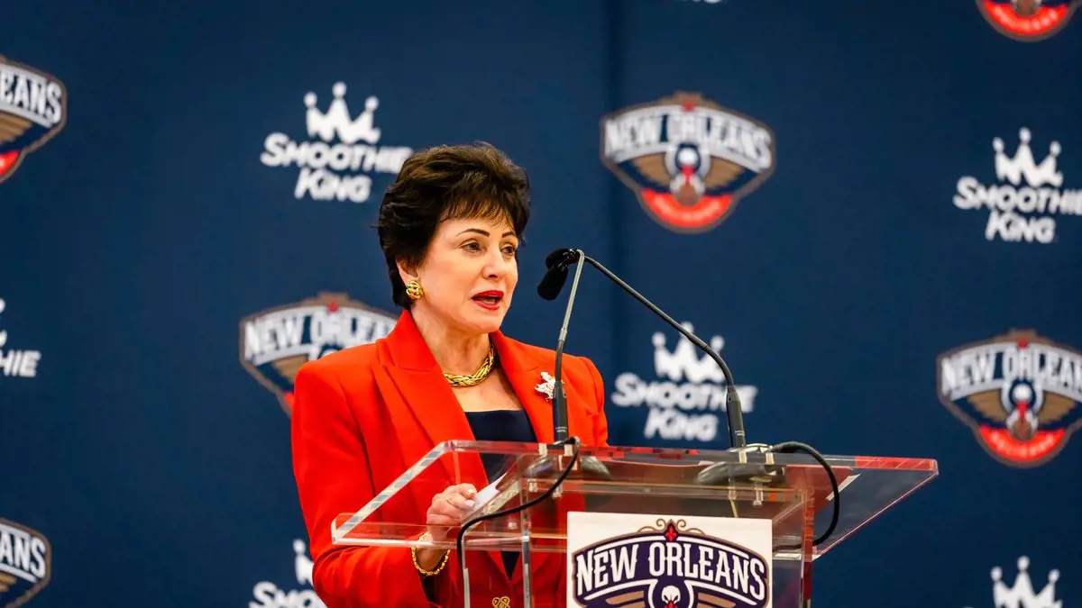 Gayle Benson welcomes new head coach Willie Green.