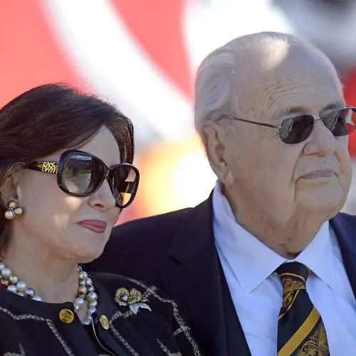 Tom Benson and his wife Gayle Benson watching Saint Warmups before kicking-off against the Tampa Bay Buccaneers.