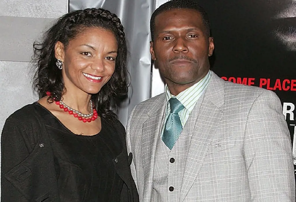 Cook and Edwards During A Movie Premiere