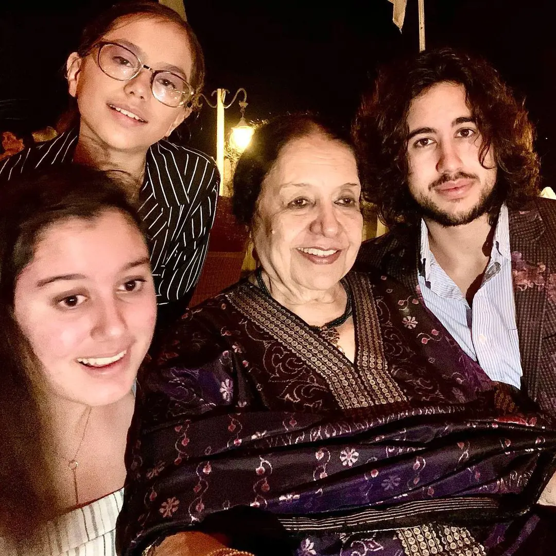 Fareed posted a lovely photo of his mother and children on Instagram.