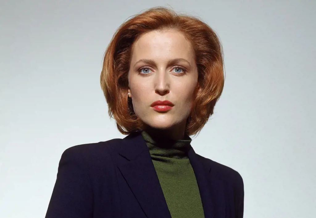 Gillian Anderson as Dana Scully played the role of  Forensic pathology doctor in the series The X-Files